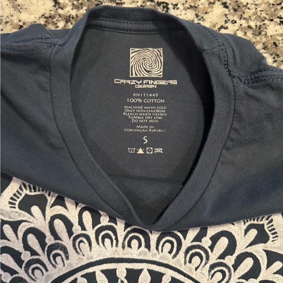 100% cotton hand drawn screen printed mandala tee. S. - Picture 3 of 5